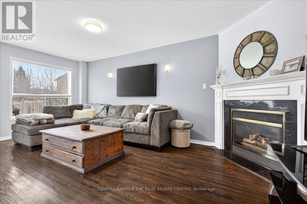 405 Silken Laumann Drive, Newmarket, Ontario  L3X 2J1 - Photo 10 - N12903104