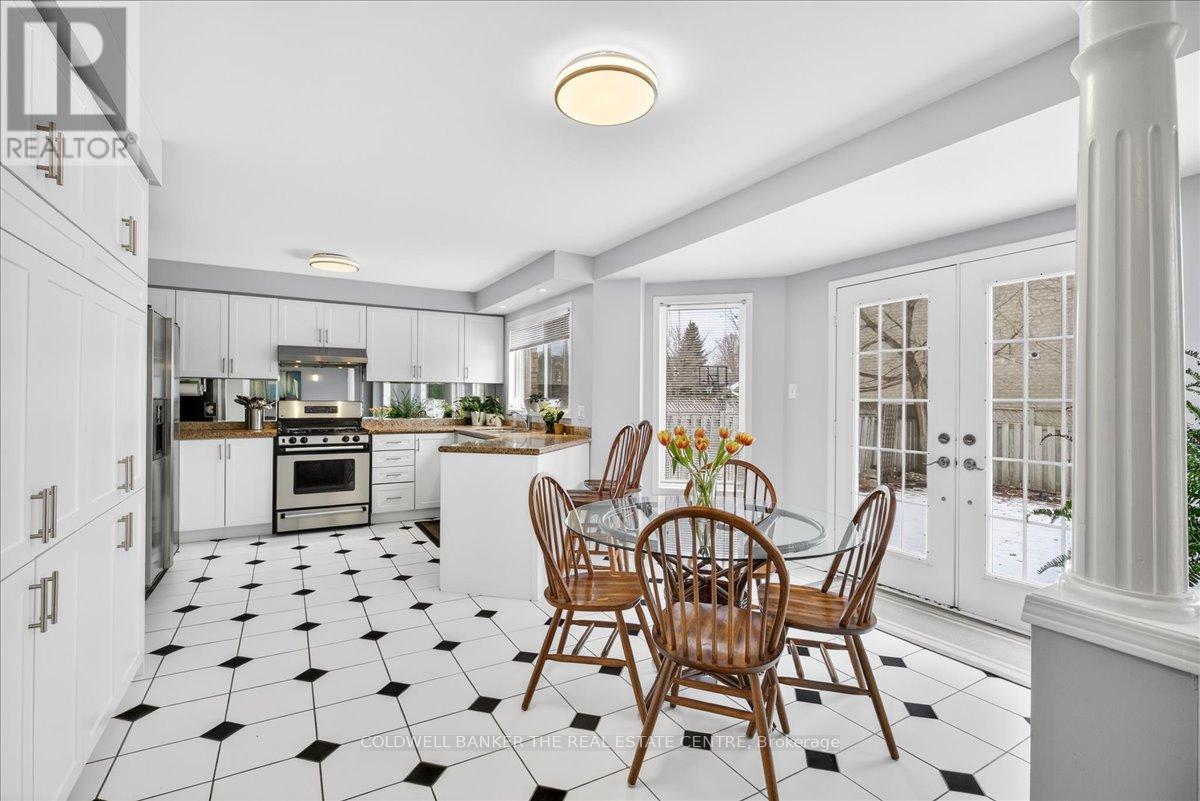 405 Silken Laumann Drive, Newmarket, Ontario  L3X 2J1 - Photo 12 - N12903104