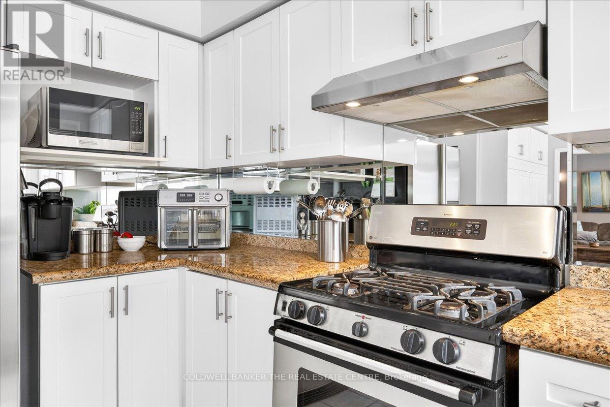 405 Silken Laumann Drive, Newmarket, Ontario  L3X 2J1 - Photo 15 - N12903104