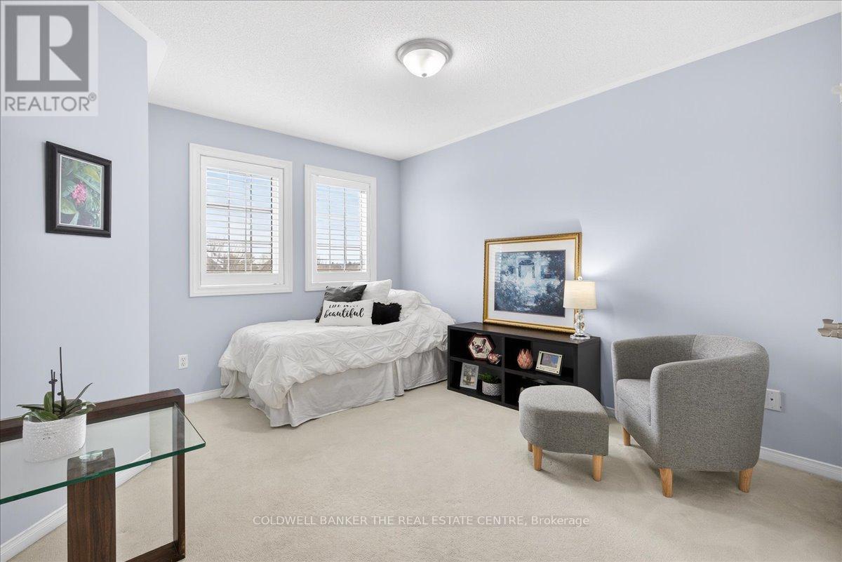 405 Silken Laumann Drive, Newmarket, Ontario  L3X 2J1 - Photo 21 - N12903104