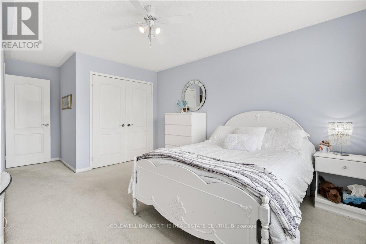 405 Silken Laumann Drive, Newmarket, Ontario  L3X 2J1 - Photo 22 - N12903104