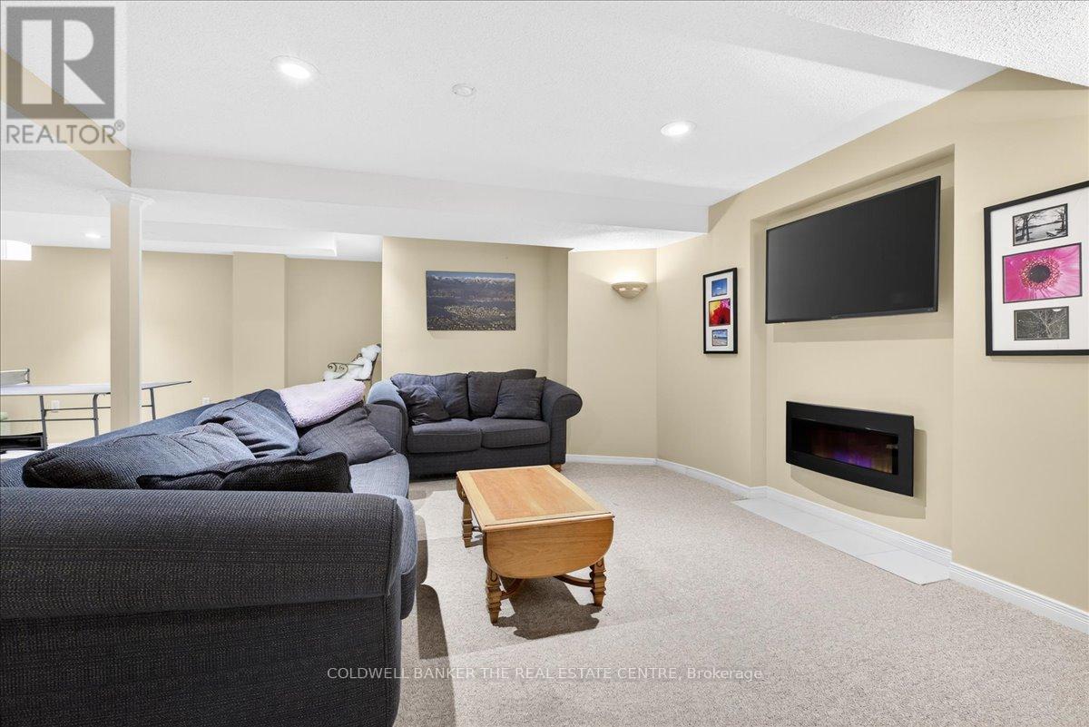 405 Silken Laumann Drive, Newmarket, Ontario  L3X 2J1 - Photo 24 - N12903104