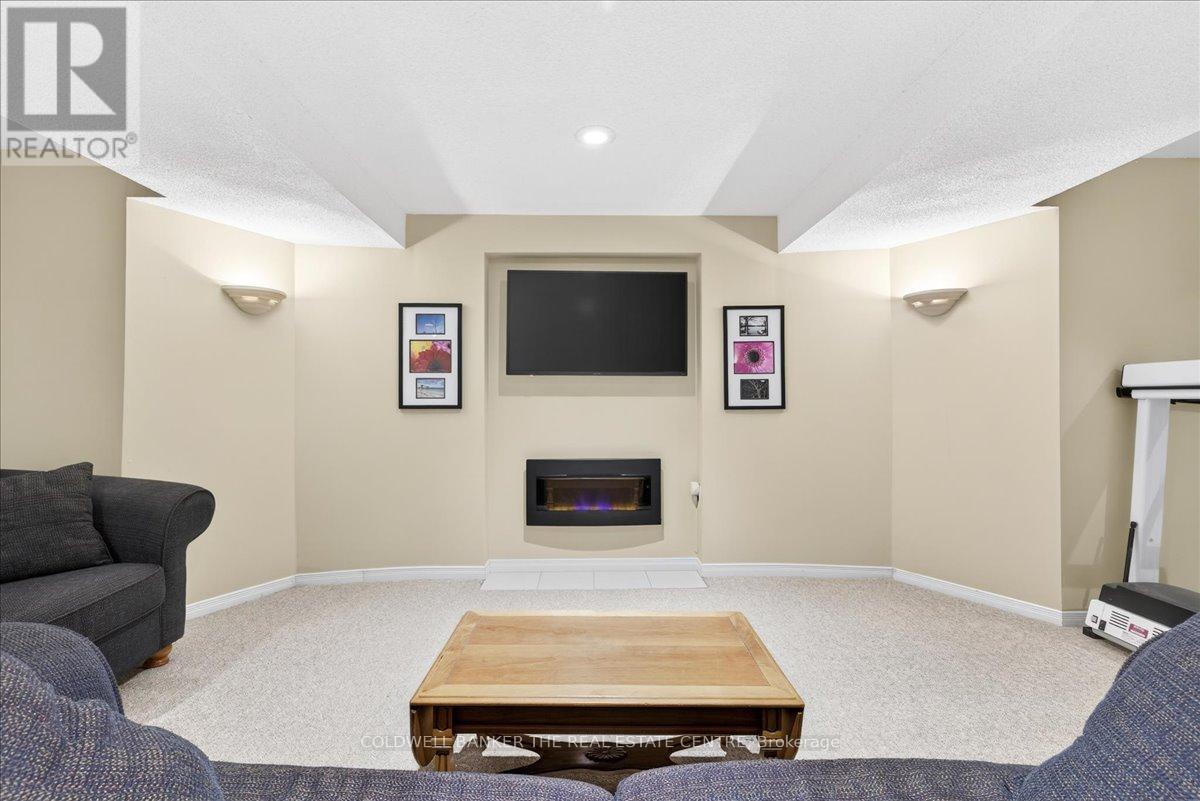 405 Silken Laumann Drive, Newmarket, Ontario  L3X 2J1 - Photo 25 - N12903104