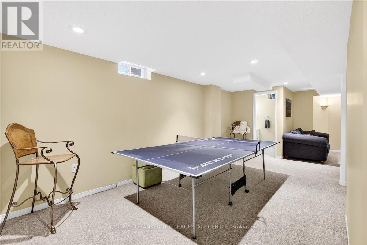 405 Silken Laumann Drive, Newmarket, Ontario  L3X 2J1 - Photo 27 - N12903104