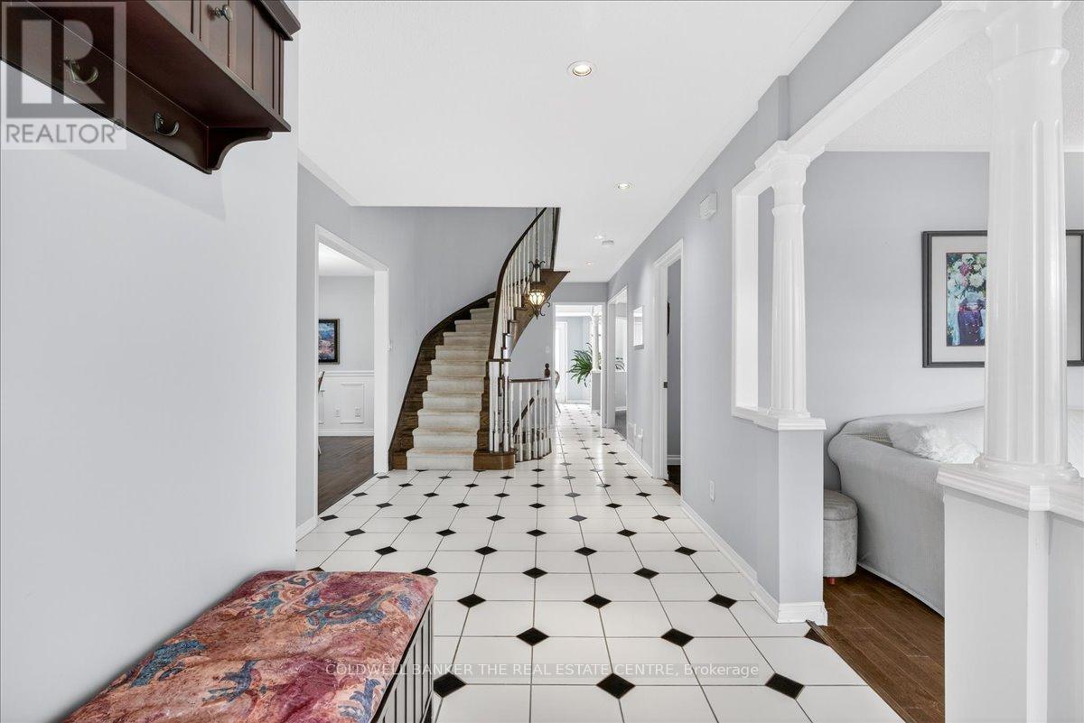 405 Silken Laumann Drive, Newmarket, Ontario  L3X 2J1 - Photo 6 - N12903104