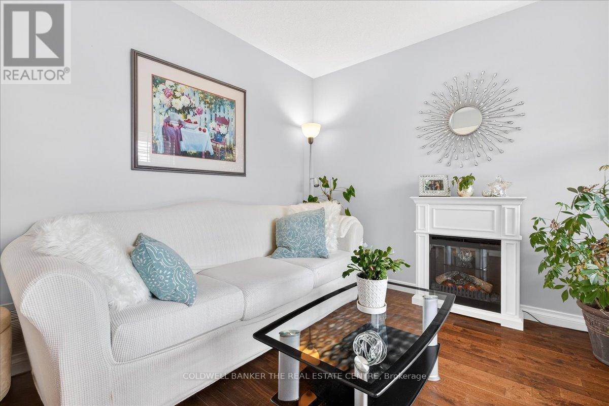 405 Silken Laumann Drive, Newmarket, Ontario  L3X 2J1 - Photo 7 - N12903104