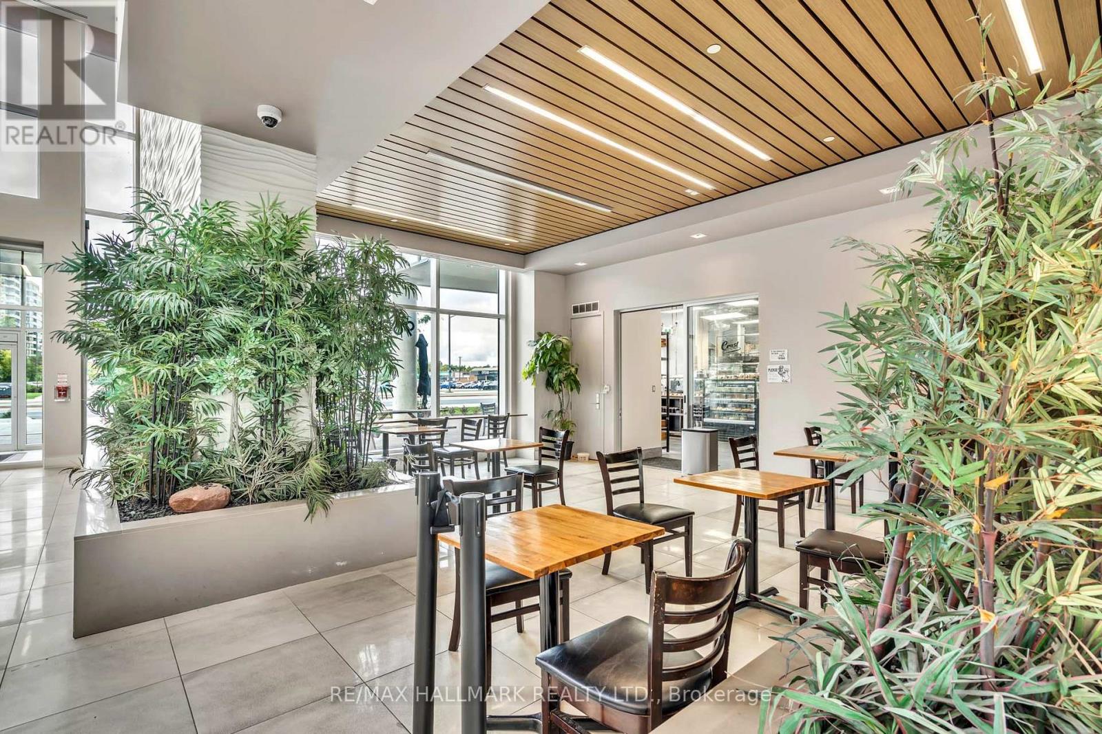 1609a - 9608 Yonge Street, Richmond Hill, Ontario  L4C 1V6 - Photo 4 - N12903144