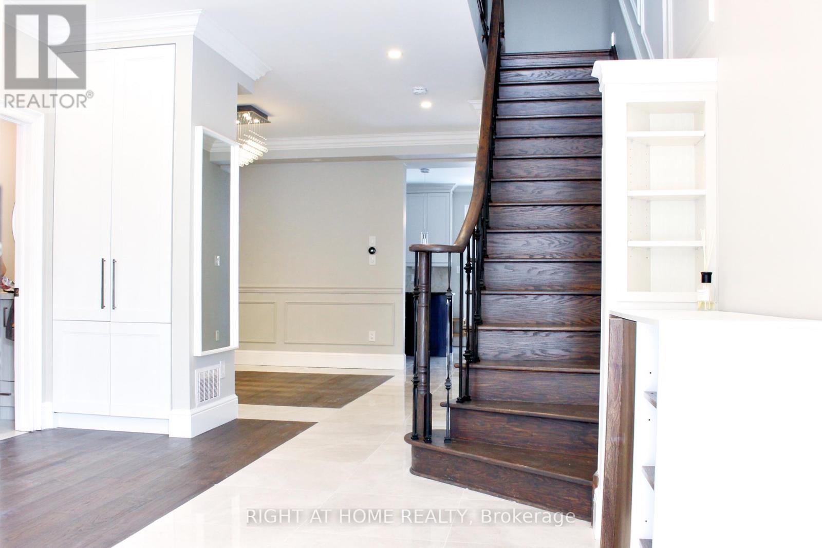 38 Bosco Drive, Vaughan, Ontario  L4H 0M3 - Photo 2 - N12903206