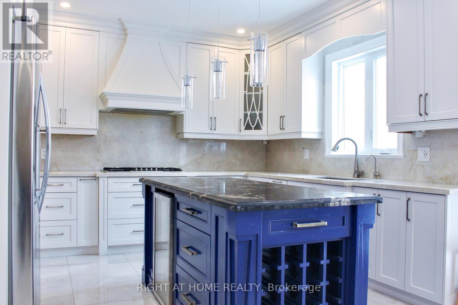 38 Bosco Drive, Vaughan, Ontario  L4H 0M3 - Photo 6 - N12903206