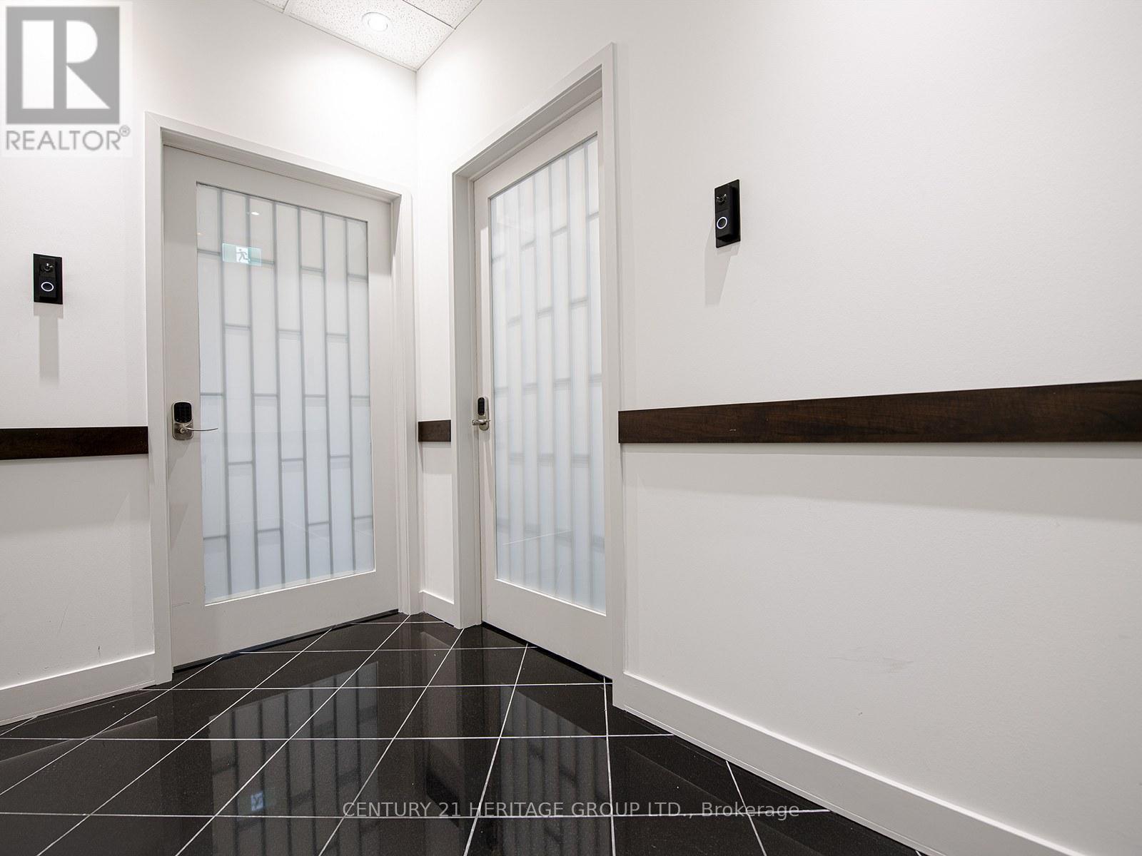 PH5B - 330 HIGHWAY 7 E, Richmond Hill, Ontario