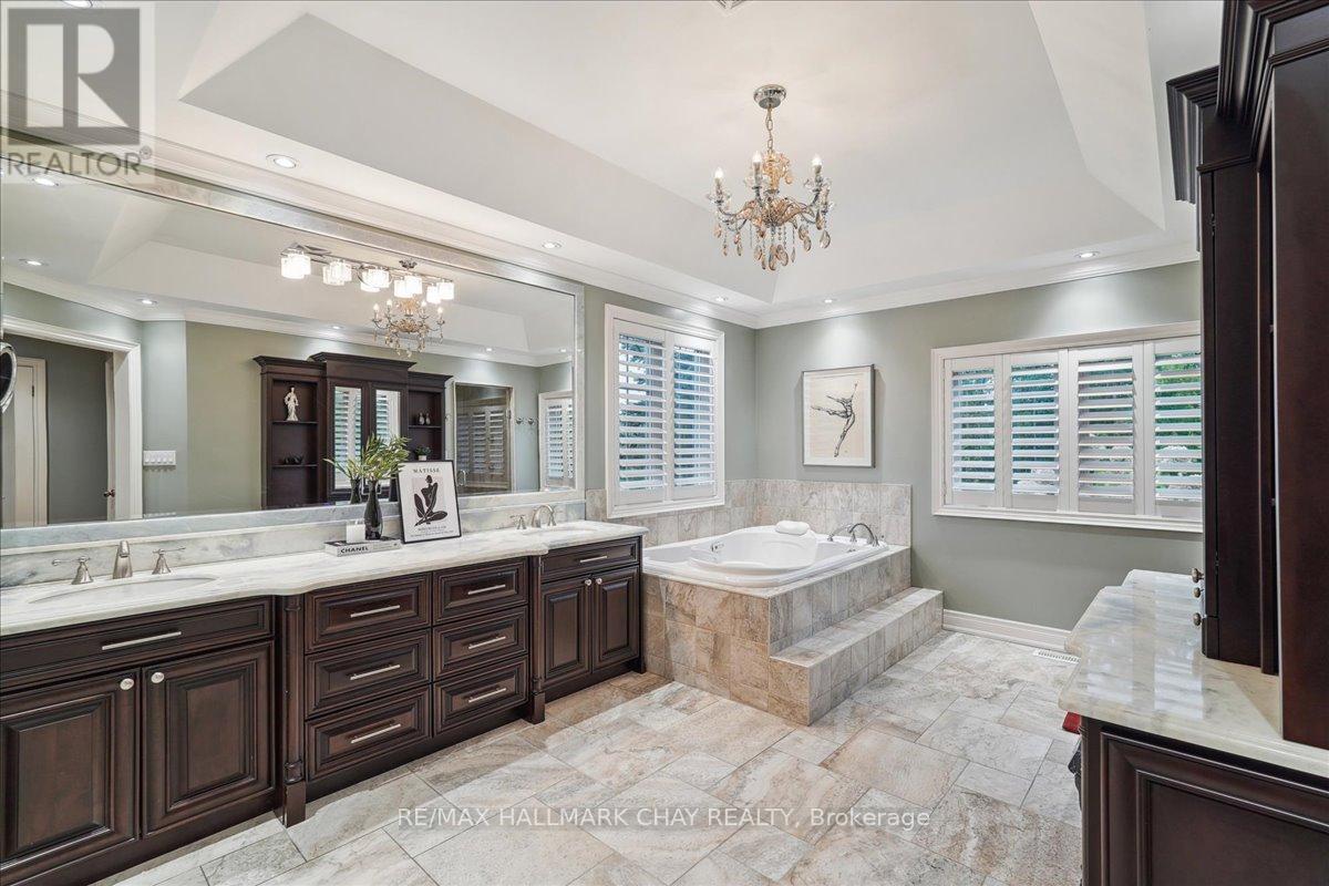 21940 Mccowan Road, East Gwillimbury, Ontario  L0G 1M0 - Photo 15 - N12903242