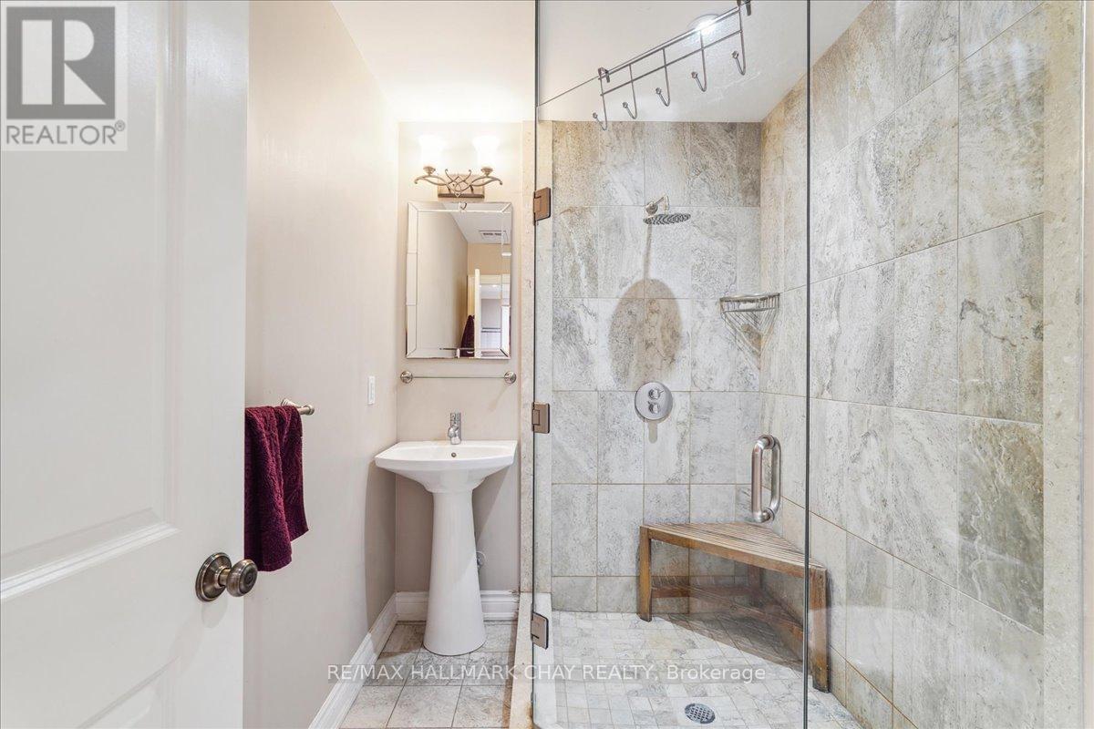 21940 Mccowan Road, East Gwillimbury, Ontario  L0G 1M0 - Photo 38 - N12903242