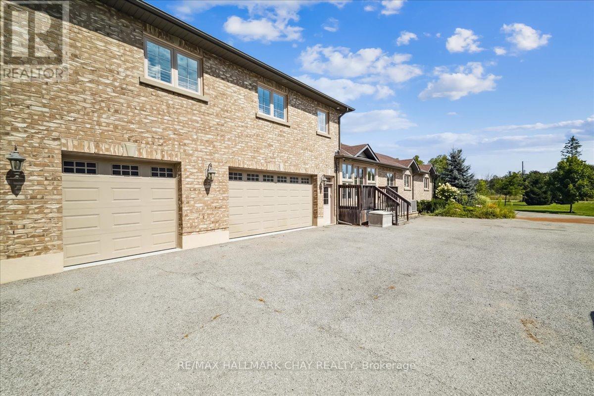 21940 Mccowan Road, East Gwillimbury, Ontario  L0G 1M0 - Photo 43 - N12903242