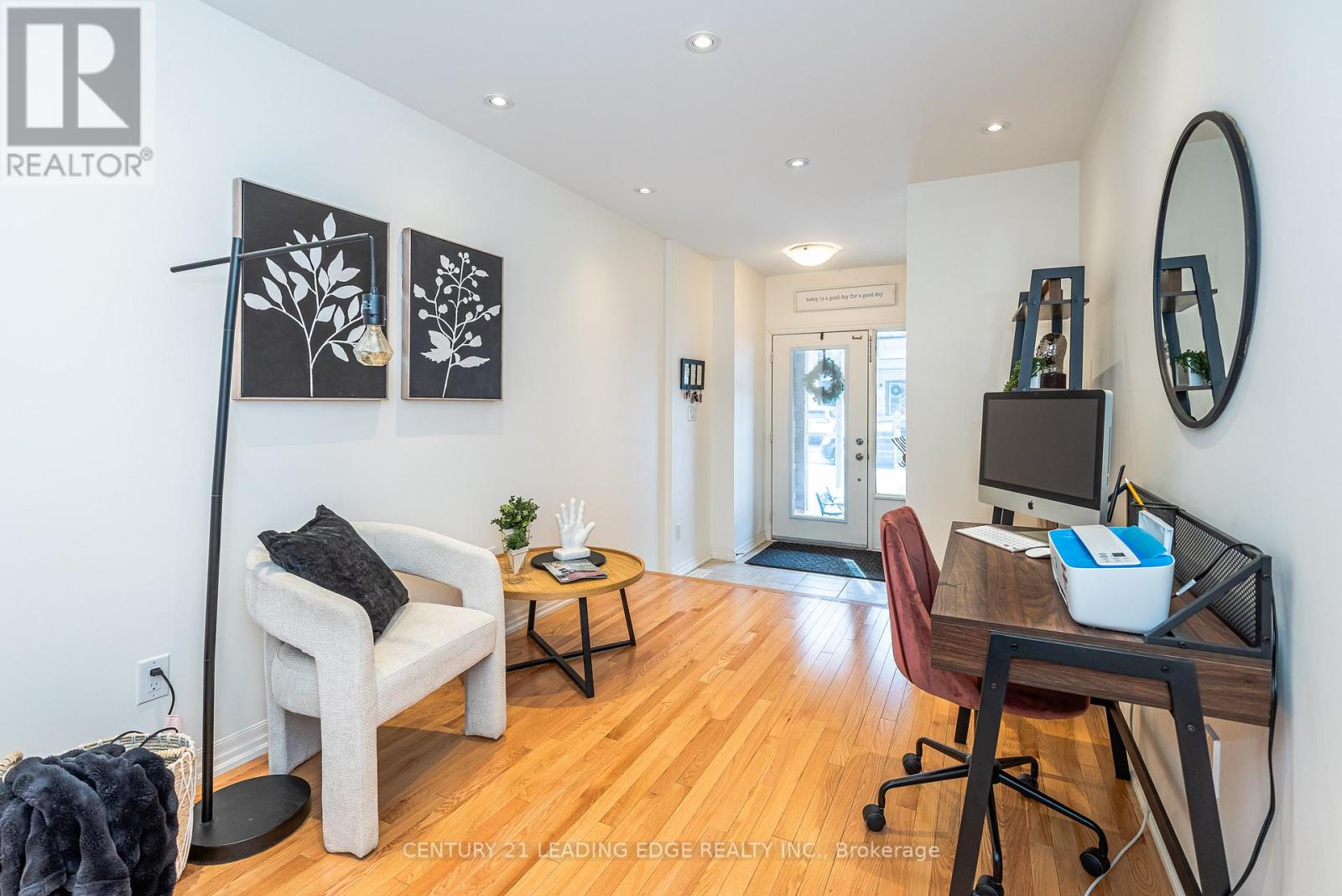 256 Vivant Street, Newmarket, Ontario  L3X 0K9 - Photo 5 - N12903300