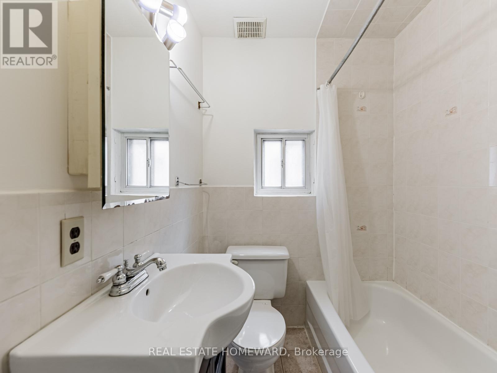 1188 Ossington Avenue, Toronto, Ontario  M6G 3W1 - Photo 19 - C12558638