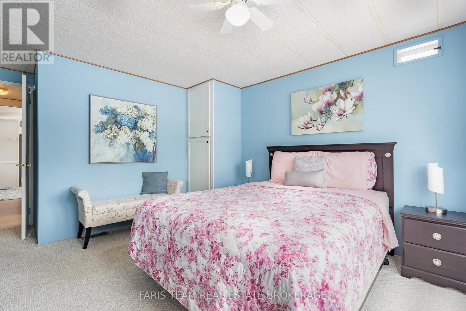 68 The Boardwalk, Wasaga Beach, Ontario  L9Z 3A8 - Photo 20 - S12903132