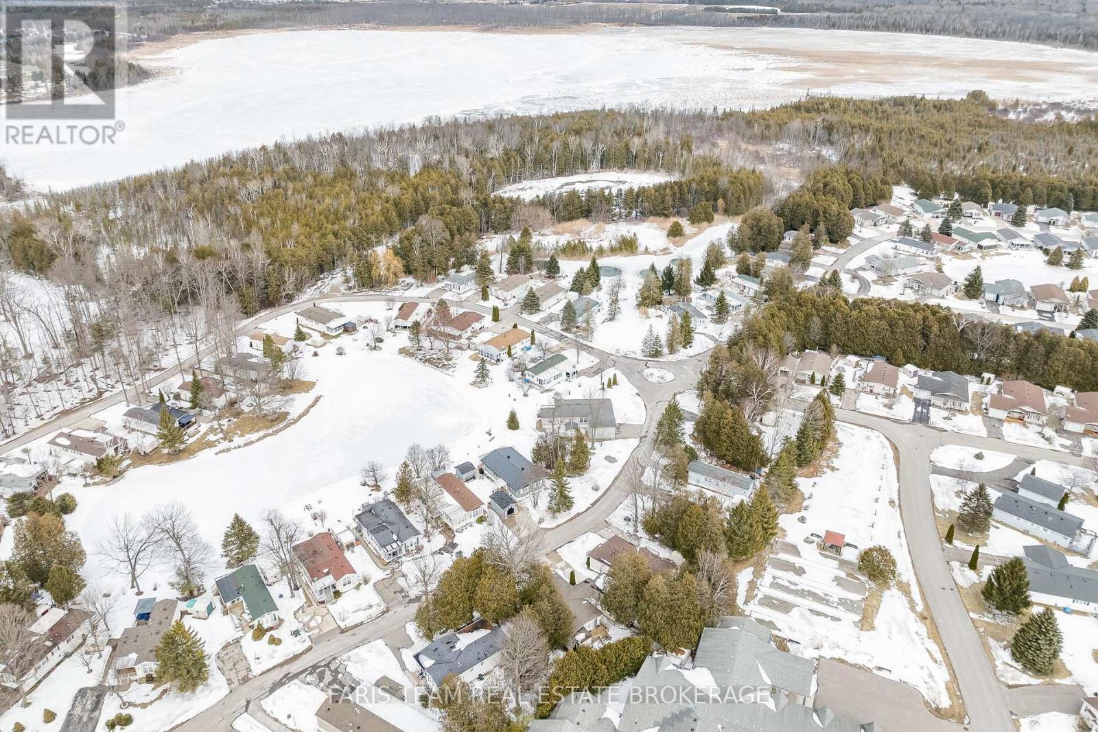 68 The Boardwalk, Wasaga Beach, Ontario  L9Z 3A8 - Photo 31 - S12903132