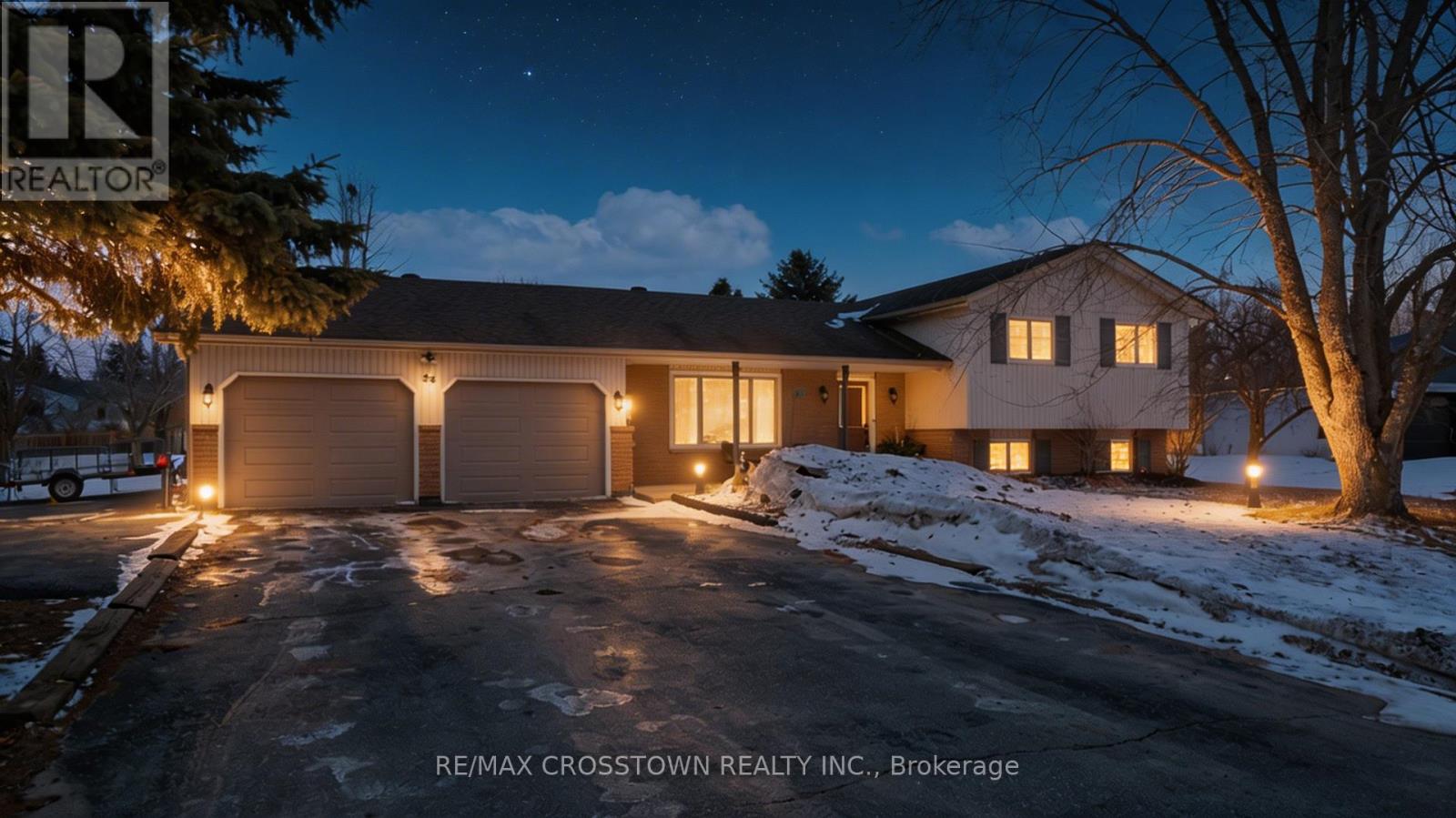 54 FOYSTON PARK CIRCLE, Springwater, Ontario