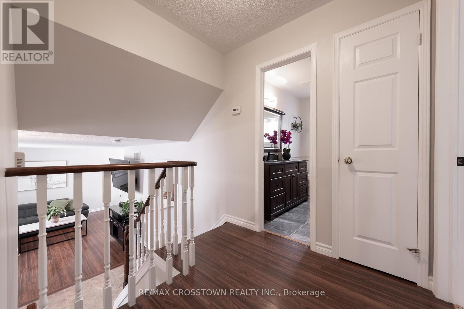 54 Foyston Park Circle, Springwater, Ontario  L0L 1Y0 - Photo 18 - S12903160