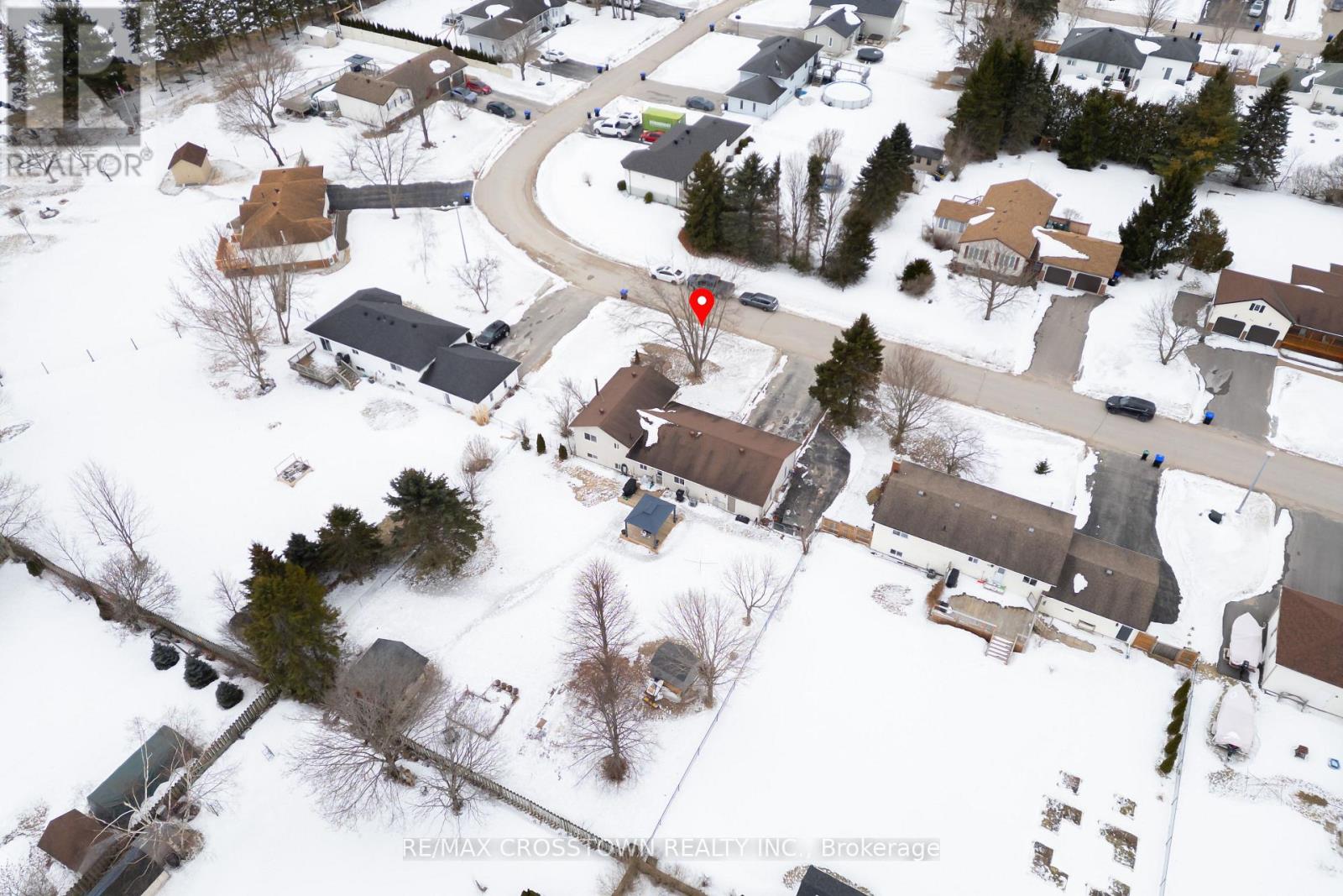 54 Foyston Park Circle, Springwater, Ontario  L0L 1Y0 - Photo 34 - S12903160