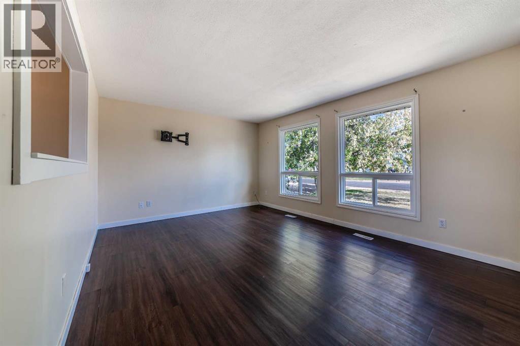 216 2 Street E, Lashburn, Saskatchewan  S0M 1H0 - Photo 4 - A2294918