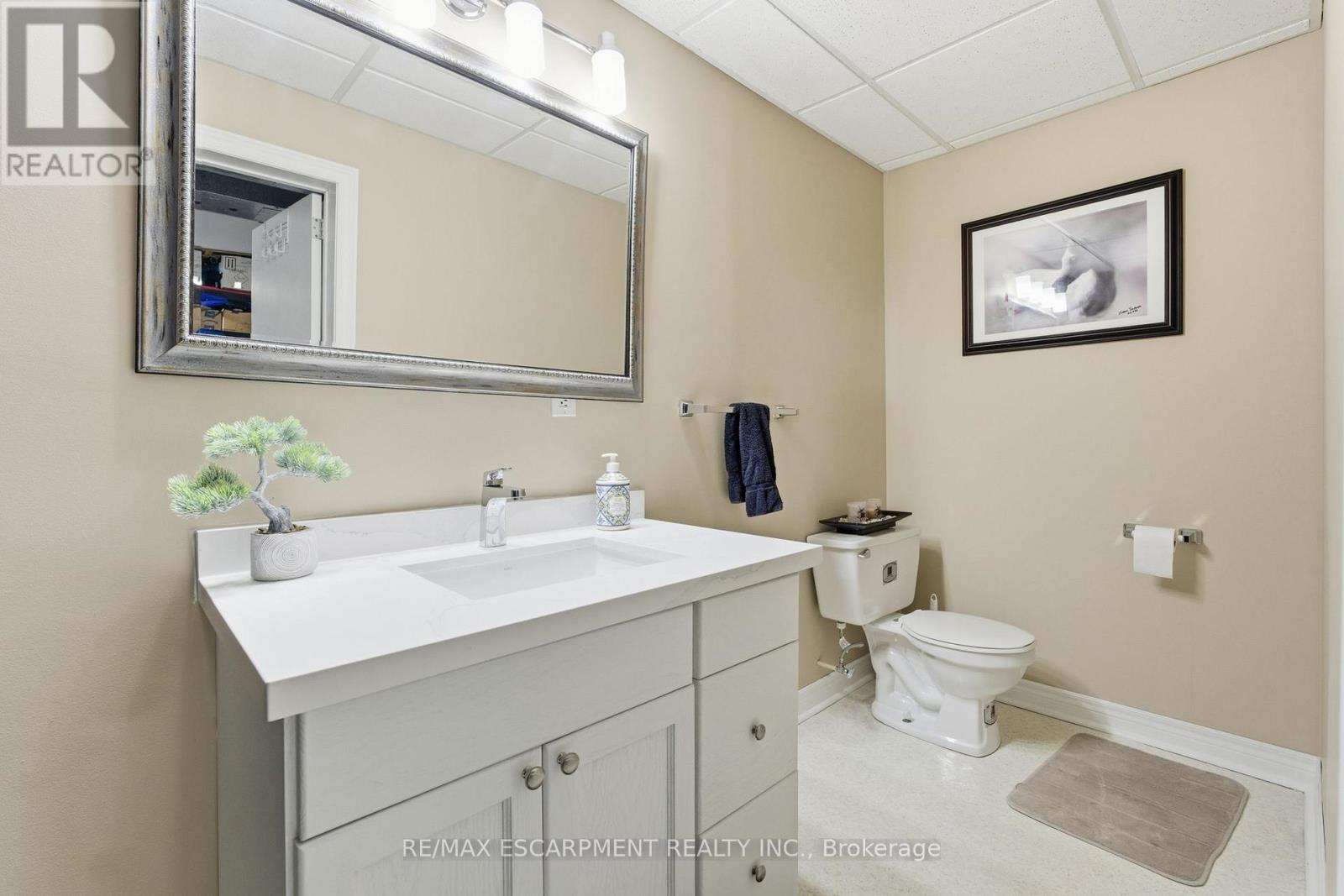 13 Colonial Crescent, Grimsby, Ontario  L3M 5H2 - Photo 23 - X12714170