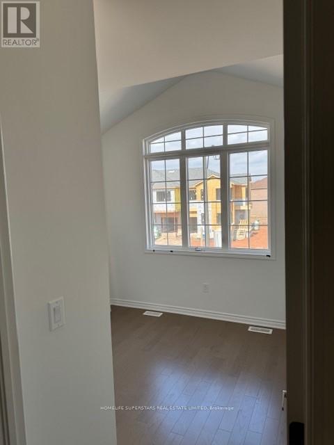 3208 Meadowridge Drive, Oakville (Jm Joshua Meadows), Ontario  L6H 8B4 - Photo 18 - W12903228