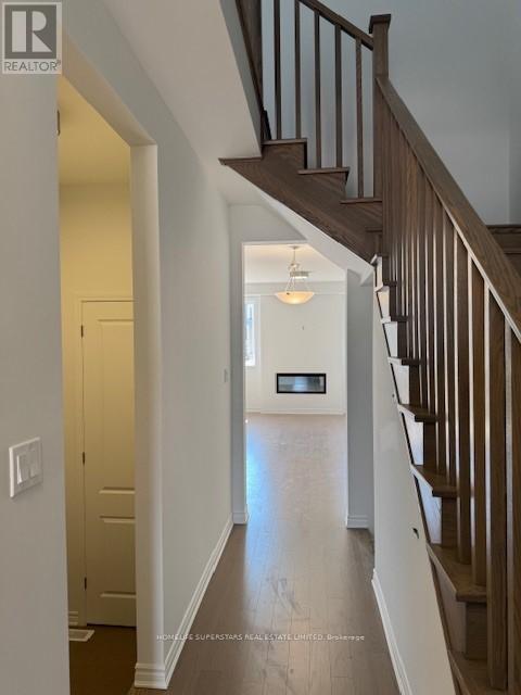 3208 Meadowridge Drive, Oakville (Jm Joshua Meadows), Ontario  L6H 8B4 - Photo 2 - W12903228