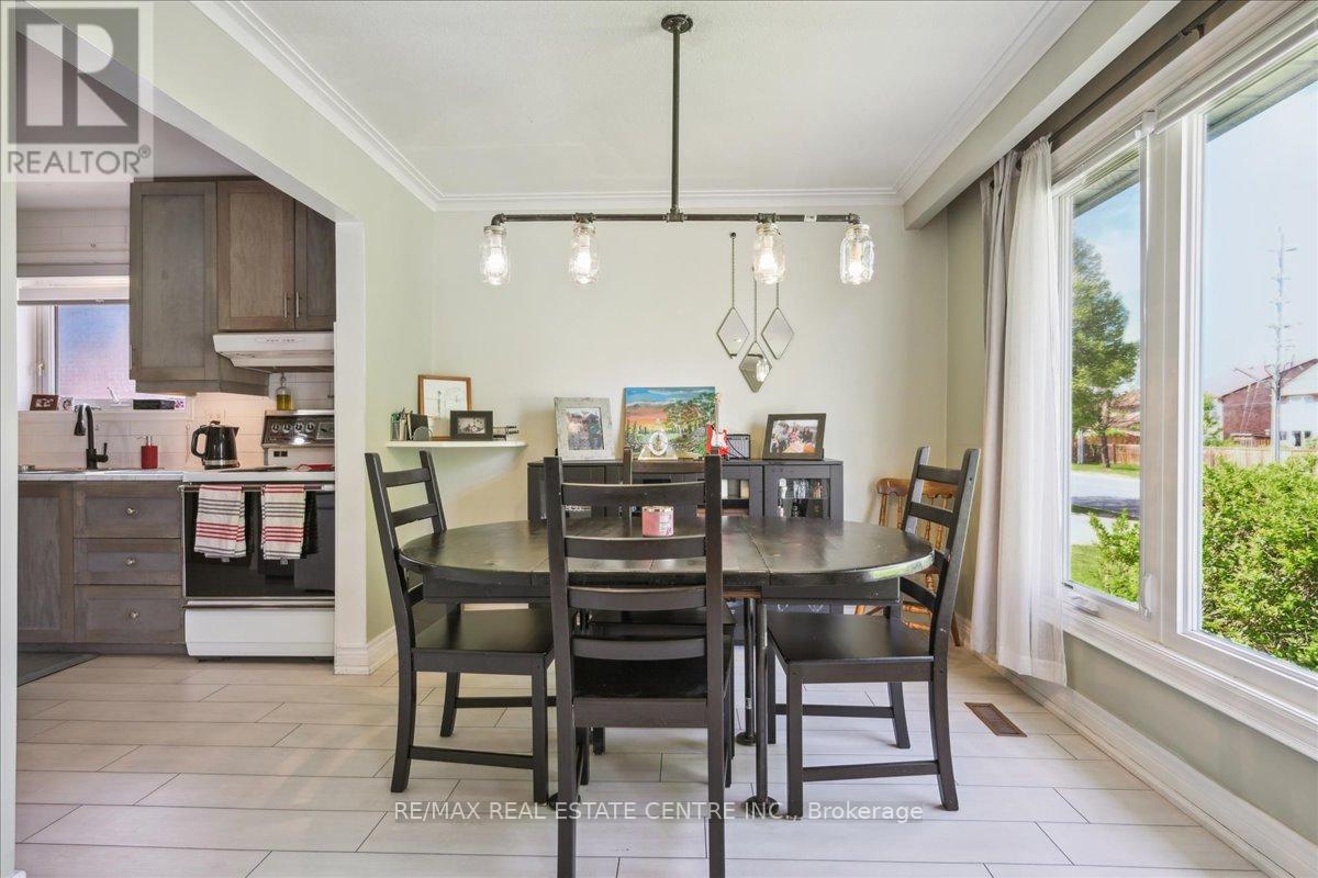 74 Mountainview Road S, Halton Hills (Georgetown), Ontario  L7G 4K5 - Photo 13 - W12903236