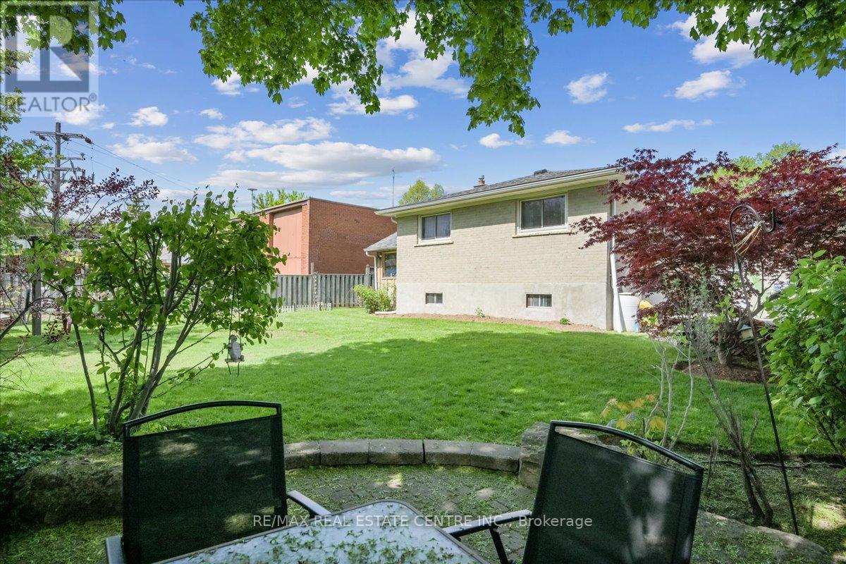 74 Mountainview Road S, Halton Hills (Georgetown), Ontario  L7G 4K5 - Photo 39 - W12903236