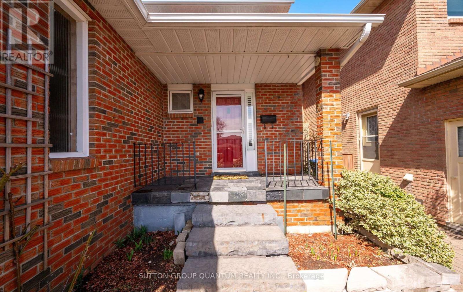 2113 Folkway Drive, Mississauga (Erin Mills), Ontario  L5L 3G3 - Photo 3 - W12903244