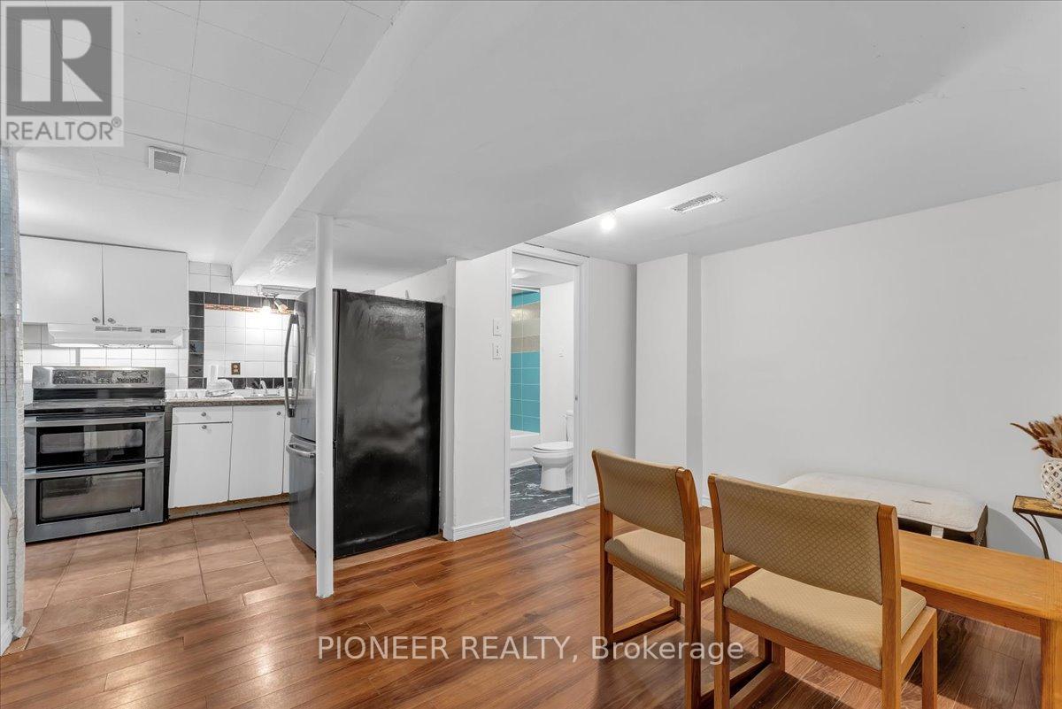 11 Great Oak Court, Brampton (Northgate), Ontario  L6S 2J9 - Photo 34 - W12903260