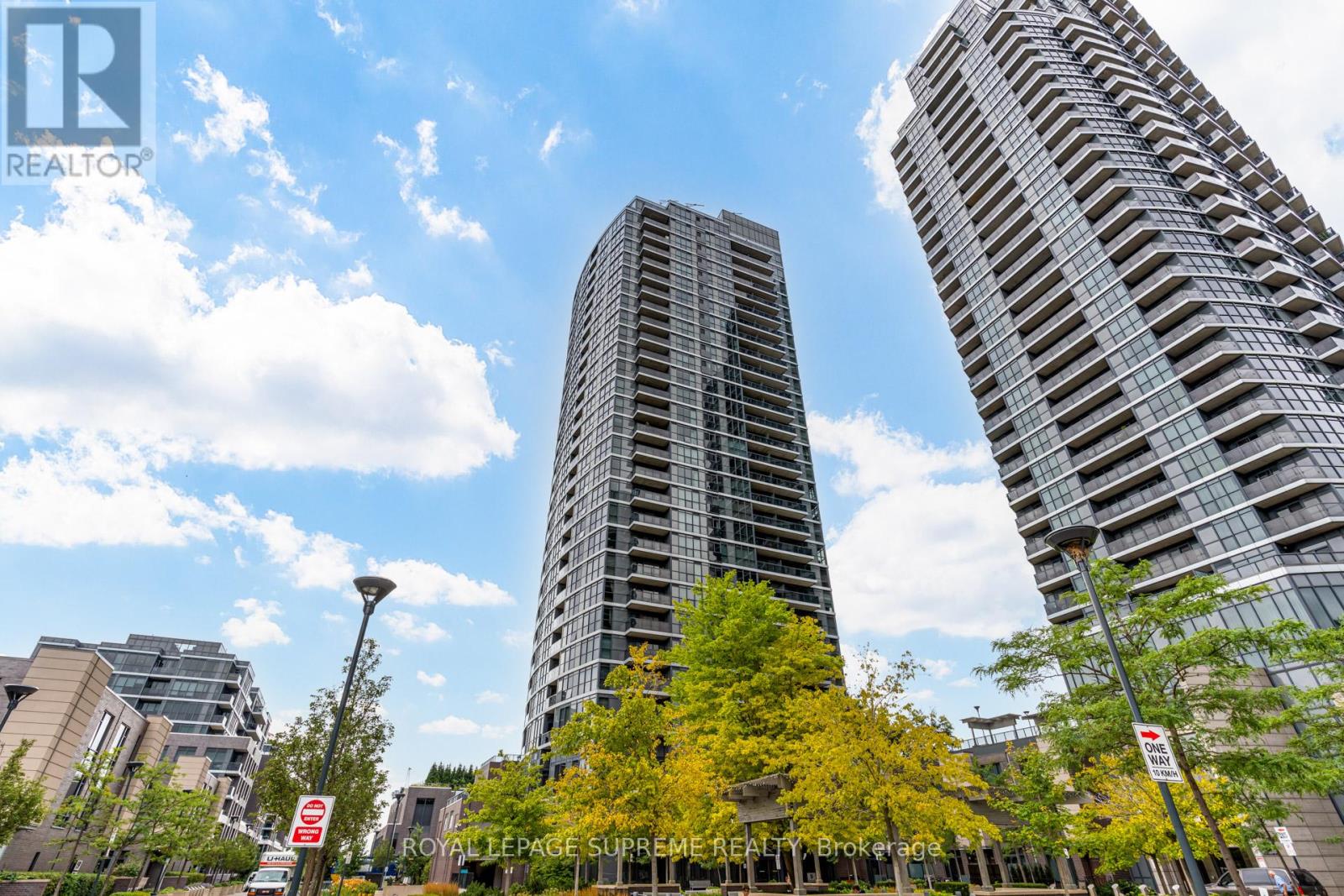 302 - 9 VALHALLA INN ROAD, toronto (islington-city centre west), Ontario