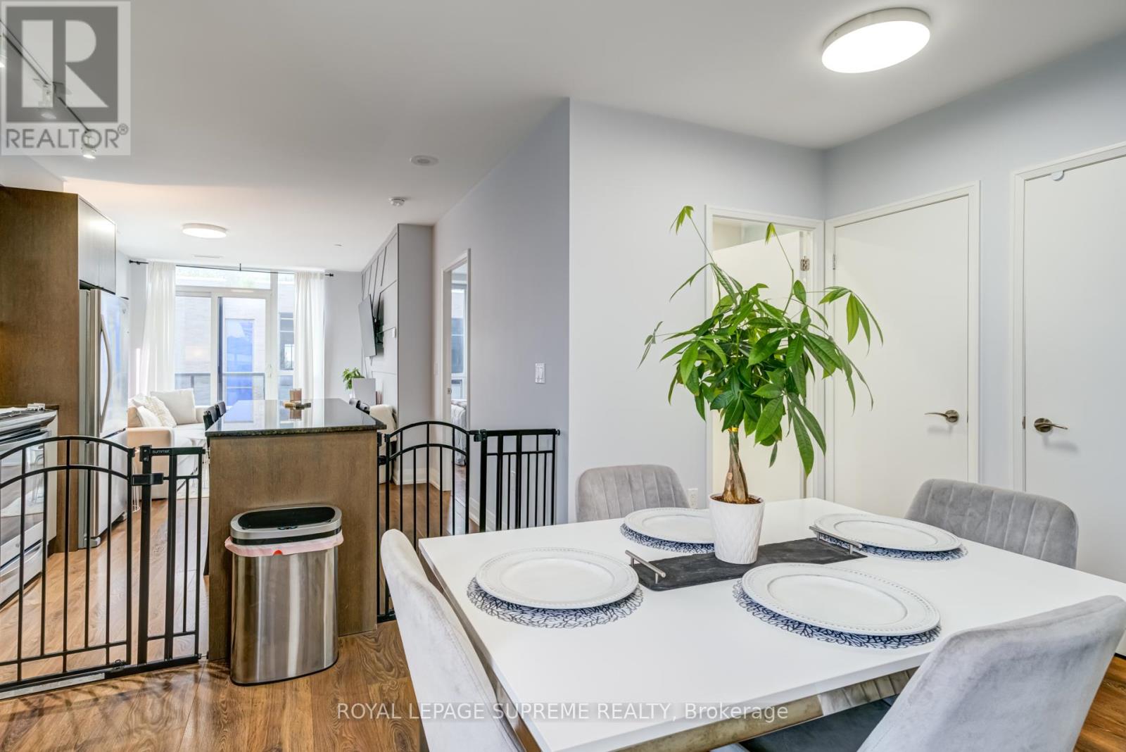 302 - 9 Valhalla Inn Road, Toronto (Islington-City Centre West), Ontario  M9B 0B2 - Photo 10 - W12903302