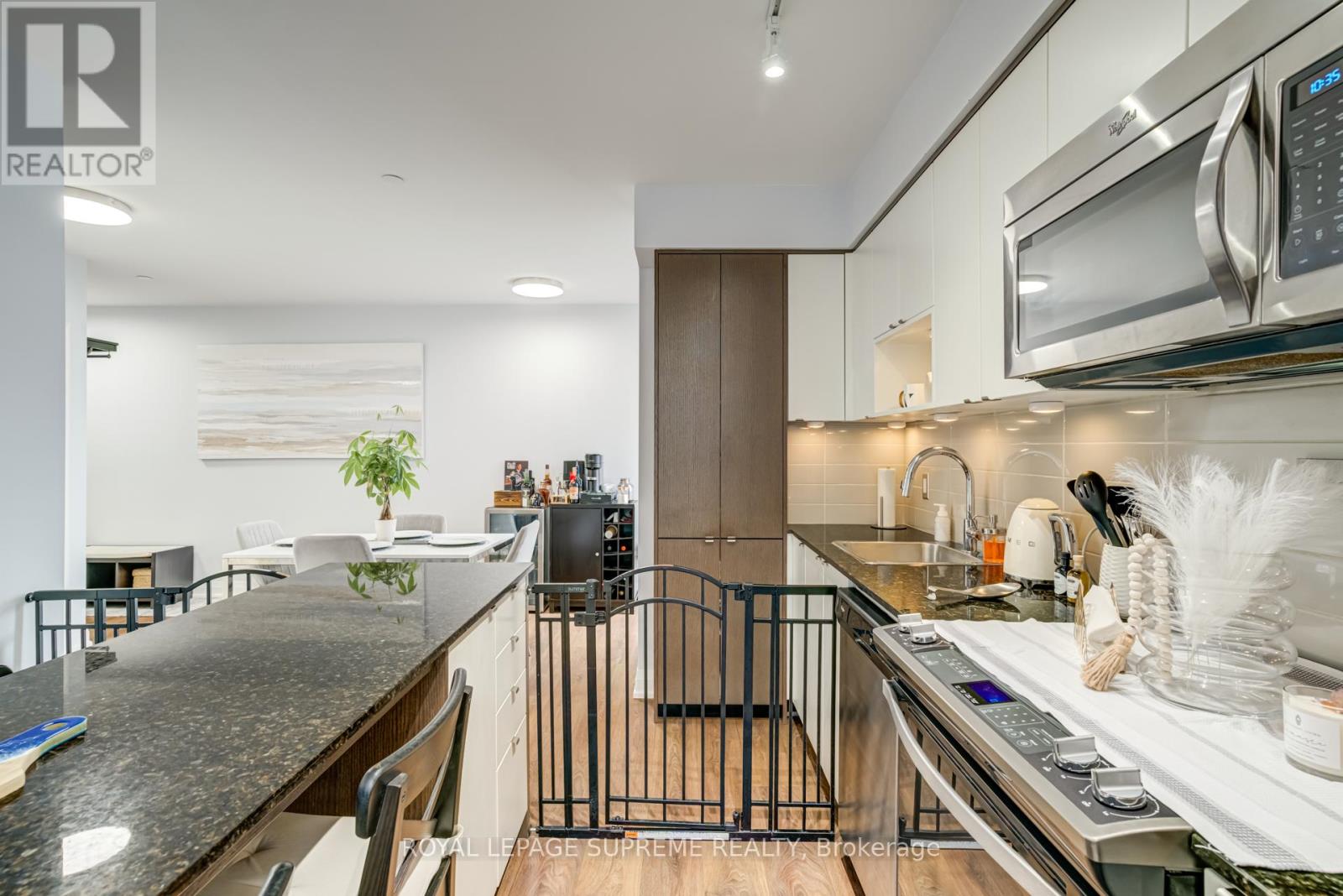 302 - 9 Valhalla Inn Road, Toronto (Islington-City Centre West), Ontario  M9B 0B2 - Photo 15 - W12903302