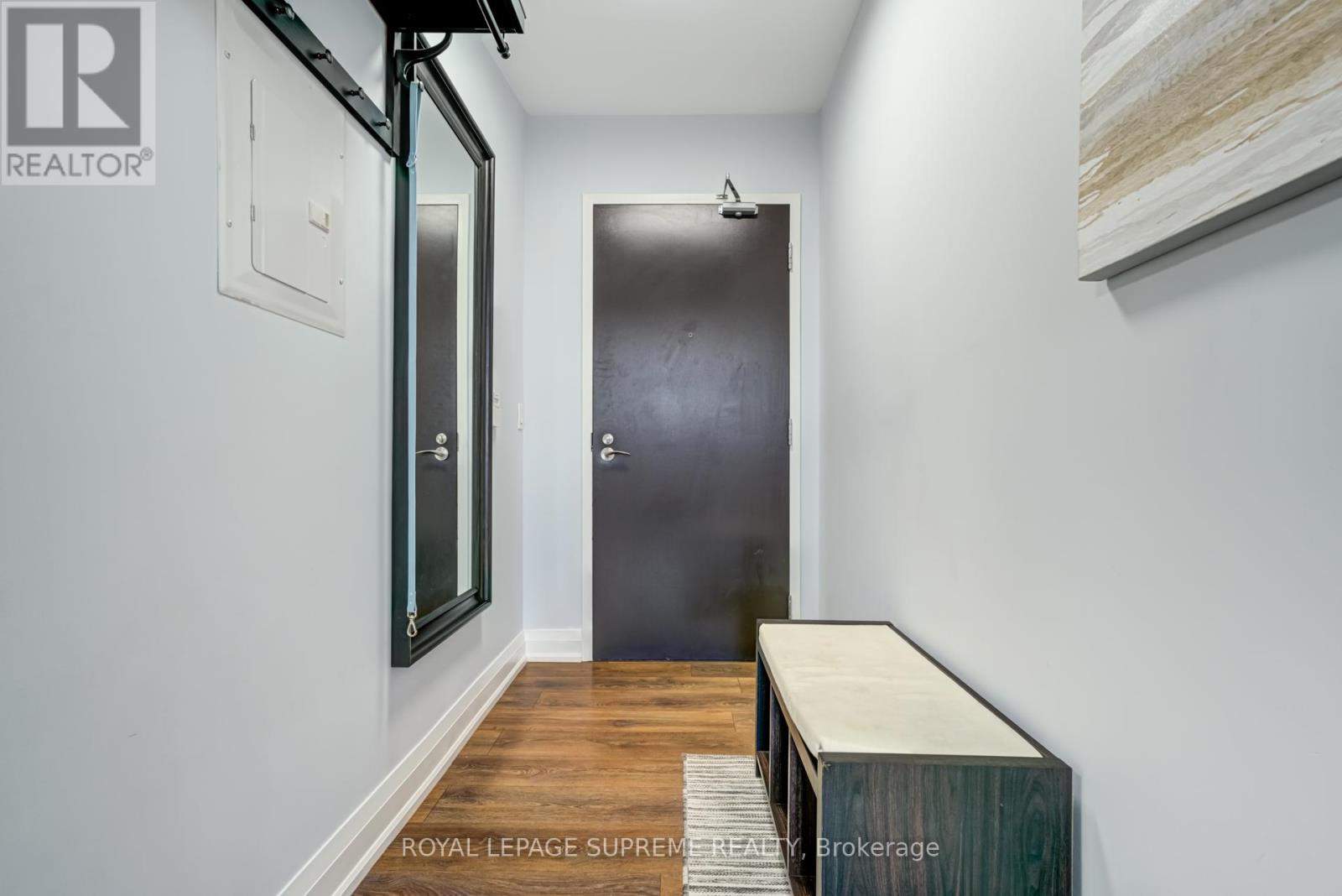 302 - 9 Valhalla Inn Road, Toronto (Islington-City Centre West), Ontario  M9B 0B2 - Photo 3 - W12903302