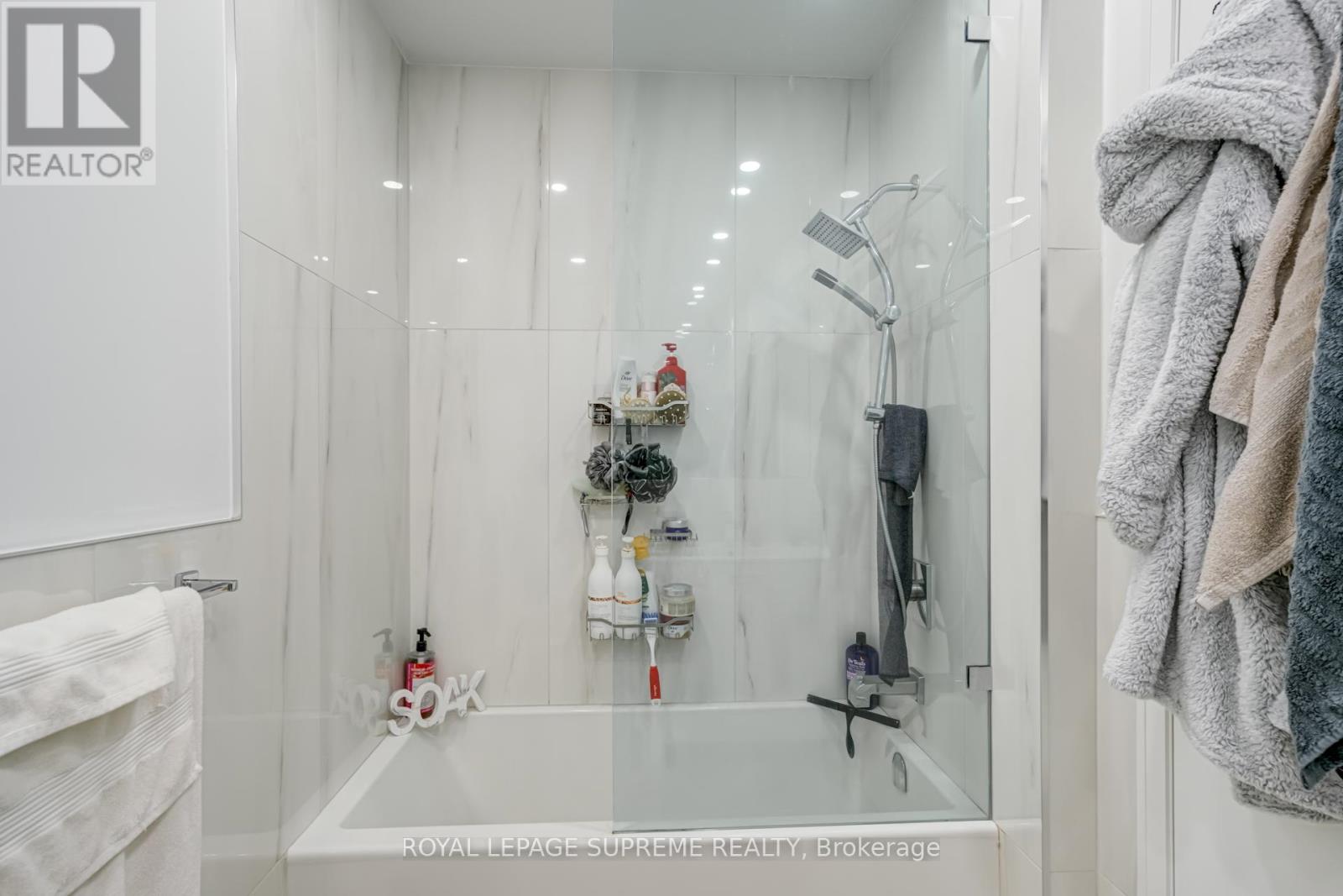 302 - 9 Valhalla Inn Road, Toronto (Islington-City Centre West), Ontario  M9B 0B2 - Photo 32 - W12903302