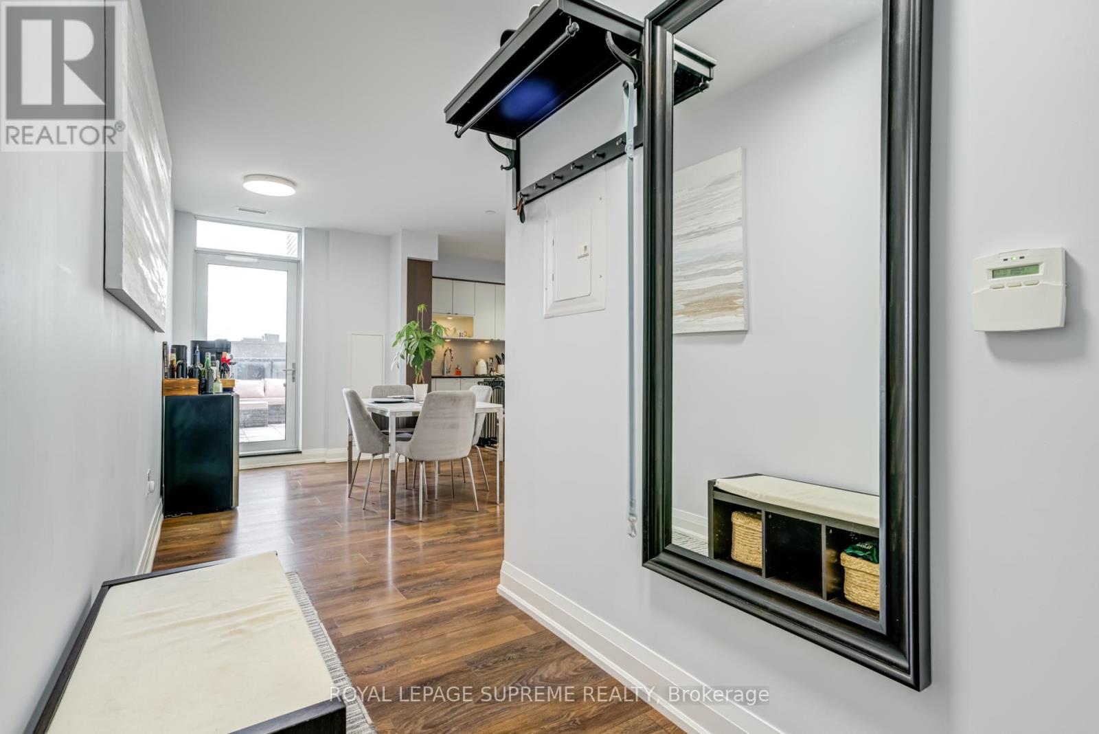 302 - 9 Valhalla Inn Road, Toronto (Islington-City Centre West), Ontario  M9B 0B2 - Photo 5 - W12903302