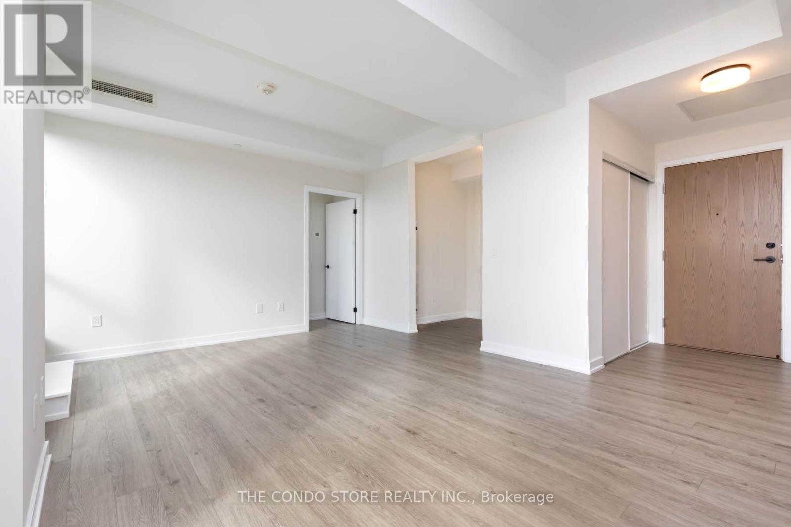 905 - 2300 St. Clair Avenue W, Toronto, Ontario  M6N 1K8 - Photo 5 - W12903312