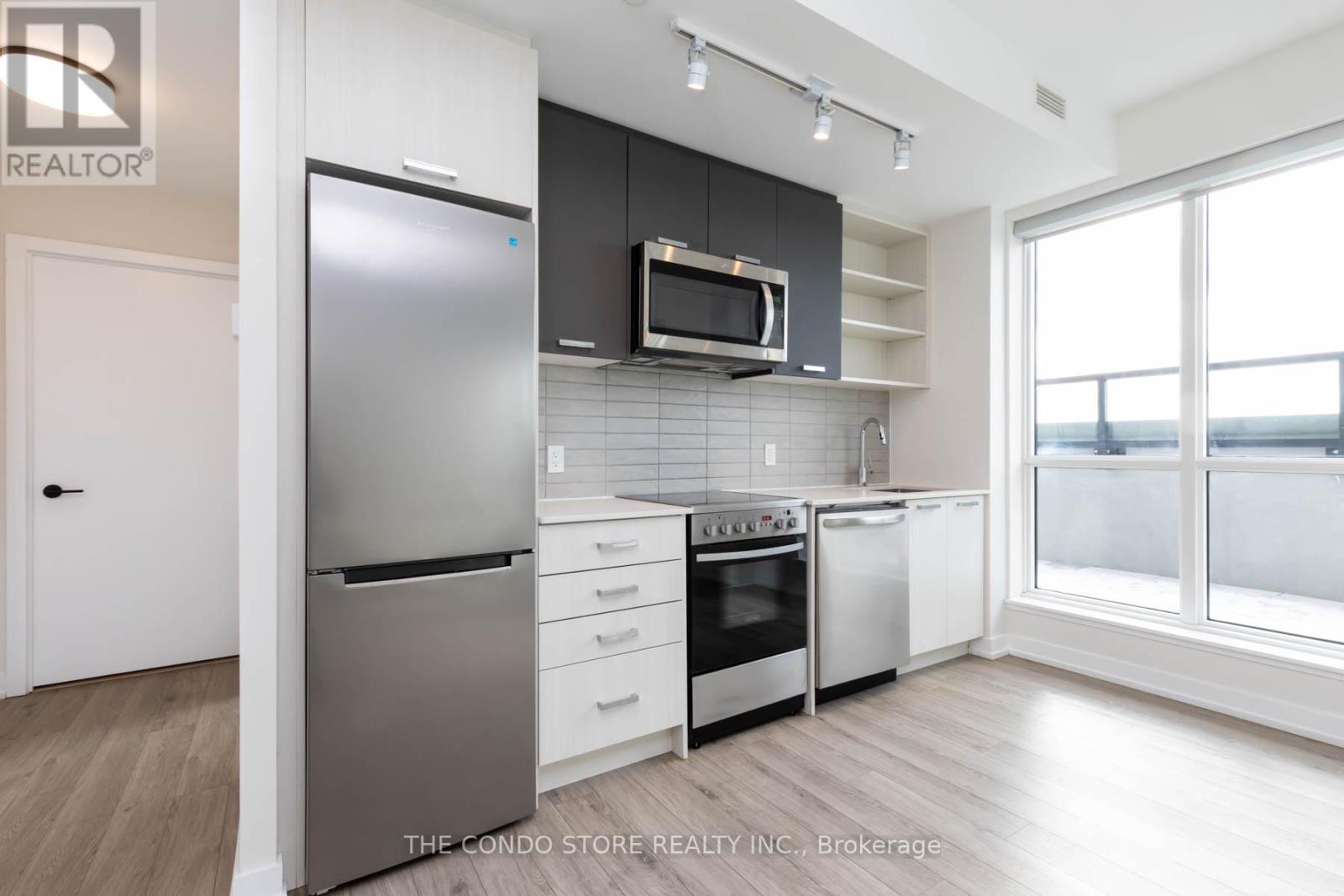 905 - 2300 St. Clair Avenue W, Toronto, Ontario  M6N 1K8 - Photo 9 - W12903312