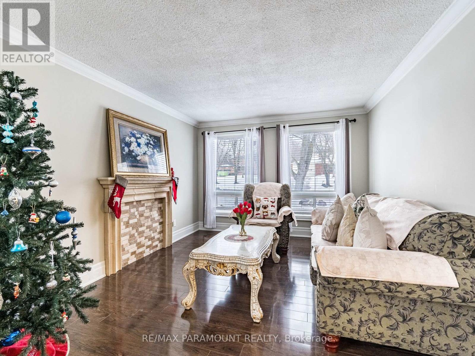 49 Marilyn Street, Caledon (Caledon East), Ontario  L7C 1H5 - Photo 12 - W12903330