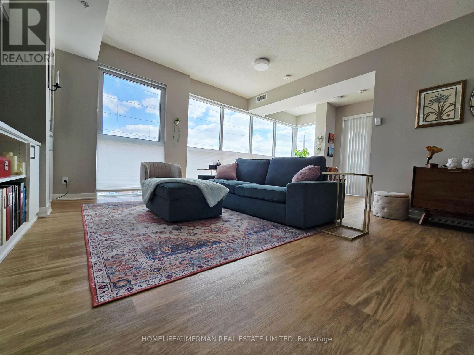 314 - 50 Ann Street, Caledon (Bolton West), Ontario  L7E 1B9 - Photo 4 - W12903332