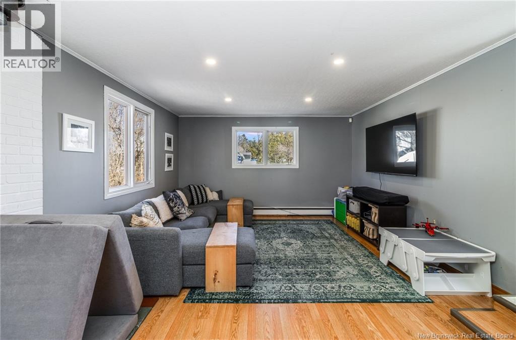 101 Douglas Avenue, Woodstock, New Brunswick  E7M 5Z8 - Photo 25 - NB135421