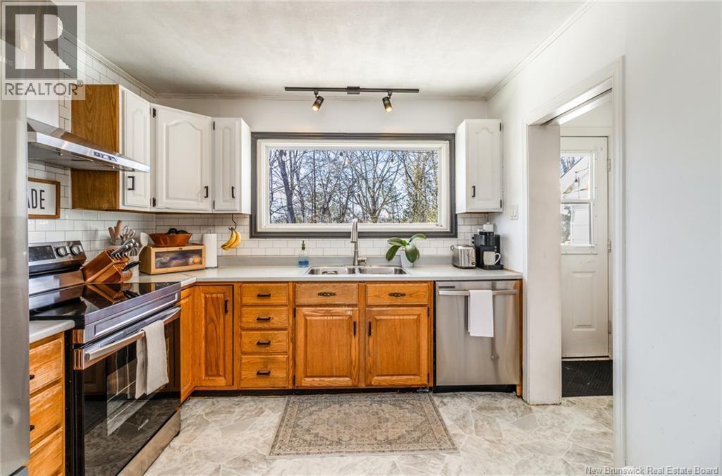 101 Douglas Avenue, Woodstock, New Brunswick  E7M 5Z8 - Photo 10 - NB135421