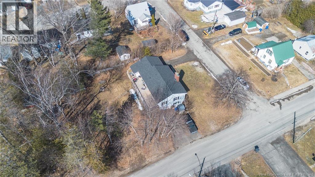 101 Douglas Avenue, Woodstock, New Brunswick  E7M 5Z8 - Photo 44 - NB135421