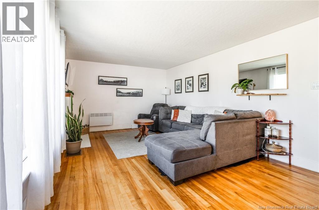 101 Douglas Avenue, Woodstock, New Brunswick  E7M 5Z8 - Photo 19 - NB135421