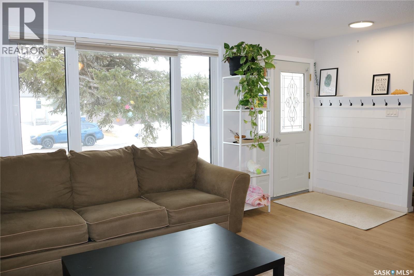 812 Mcnaughton Street, Moosomin, Saskatchewan  S0G 3N0 - Photo 5 - SK030914