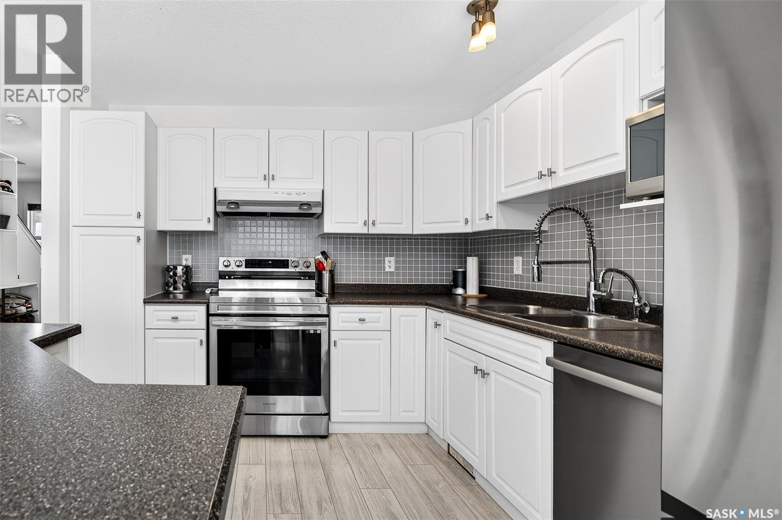 210 851 Chester Road, Moose Jaw, Saskatchewan  S6J 0A4 - Photo 11 - SK030801