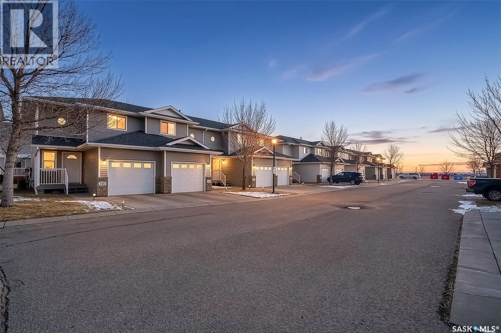 210 851 Chester Road, Moose Jaw, Saskatchewan  S6J 0A4 - Photo 3 - SK030801