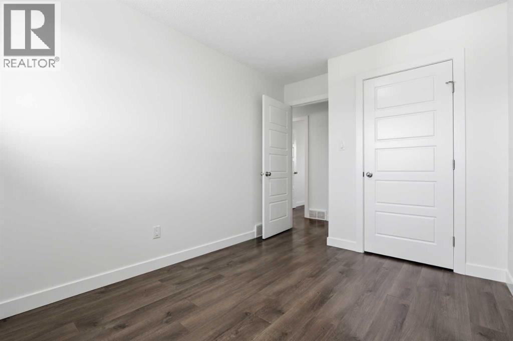 263 Doverview Crescent SE, Calgary, Alberta  T2B 1Y7 - Photo 17 - A2293665